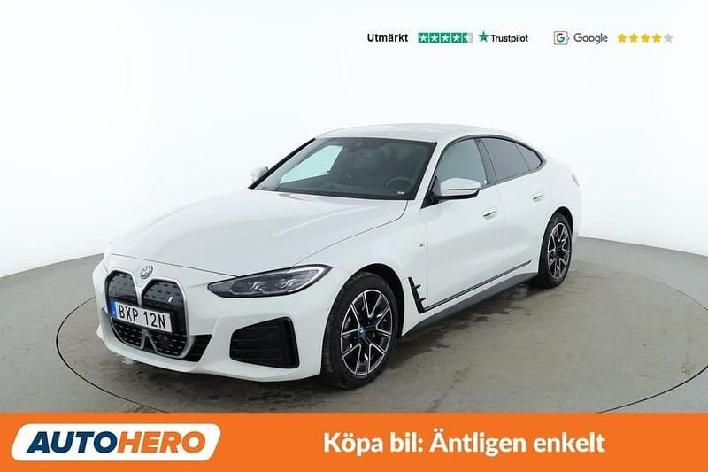 Vit Begagnad 2024 BMW i4 M Sport Sedan | 465 000 kr (Bra pris) - Bild 1/4