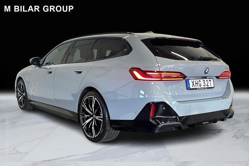 Begagnad BMW 530 M Sport 303 HK (222 kW) 2025 Grå Kombi
