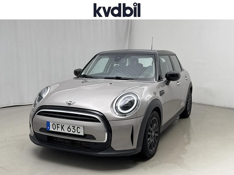Grå Begagnad 2022 Mini Cooper Hatch Halvkombi | 170 000 kr (Marknadspris) - Bild 1/3