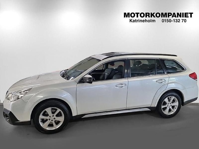 Begagnad Subaru Outback 150 HK (110 kW) 2014 Vit SUV