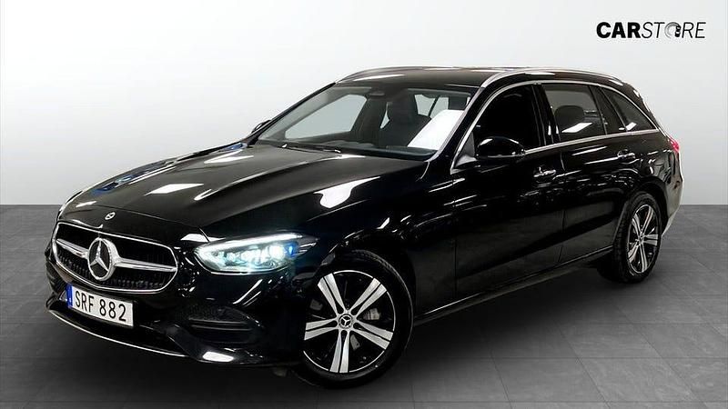 Svart Begagnad 2024 Mercedes C300 Avantgarde Kombi | 399 900 kr - Bild 1/4