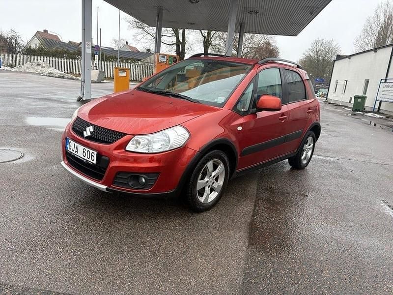 Begagnad Suzuki SX4 120 HK (88 kW) 2010 Orange