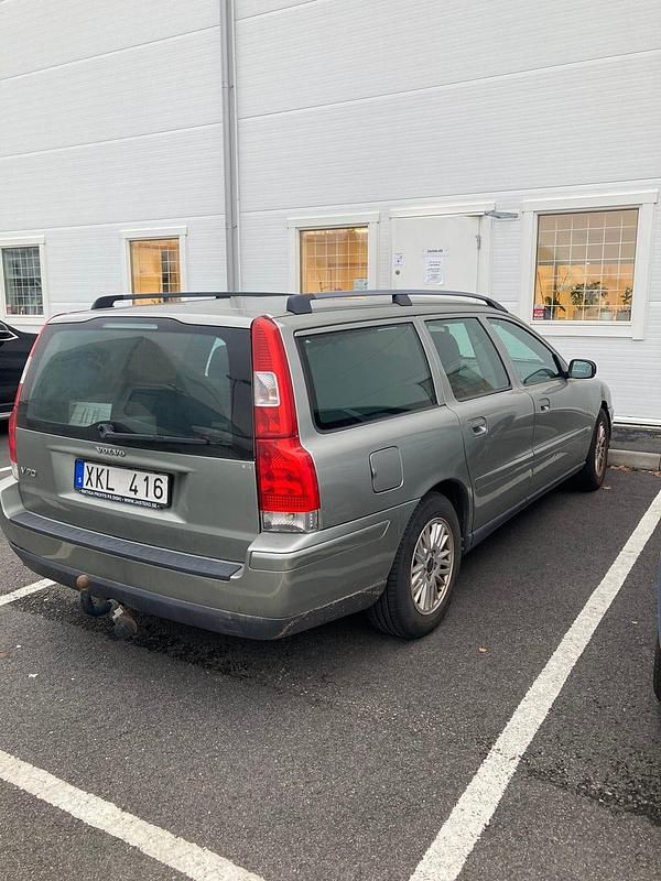 Begagnad 2006 Volvo V70 Kombi | 19 500 kr (Marknadspris) - Bild 1/4
