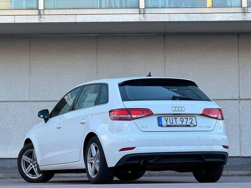 Begagnad Audi A3 Proline 116 HK (85 kW) 2019 Vit Sedan