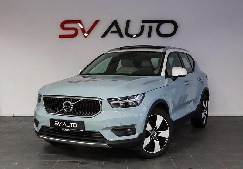 Ljusblå Begagnad 2017 Volvo XC40 SUV | 299 900 kr (Marknadspris) - Bild 1/4