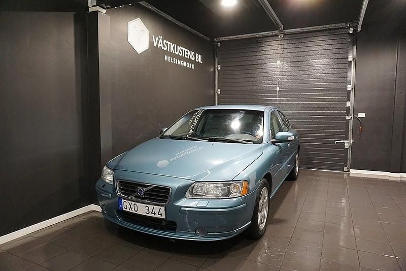 Blå Begagnad 2008 Volvo S60 Sedan | 64 900 kr (Lite dyr) - Bild 1/4