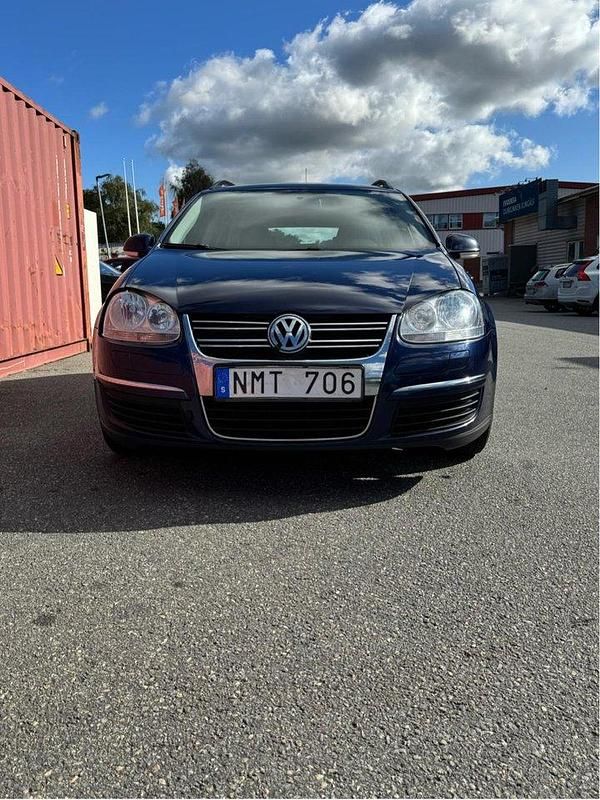 Blå Begagnad 2008 VW Golf VI Kombi | 35 000 kr (Lite dyr) - Bild 1/4