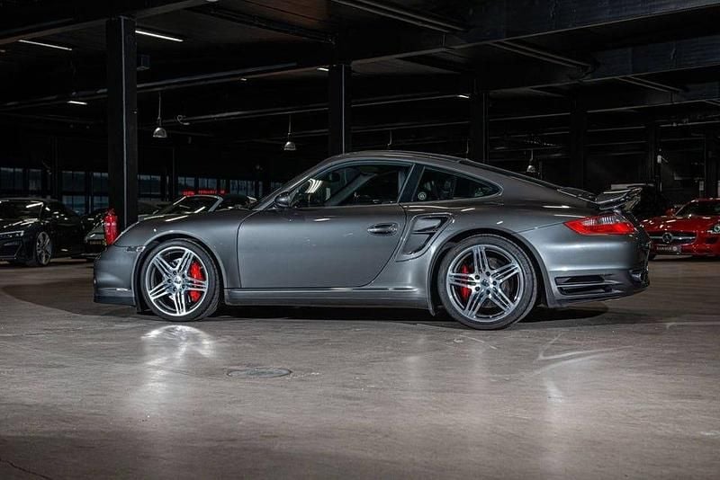 Begagnad Porsche 997 480 HK (353 kW) 2007 Grå Sportkupé
