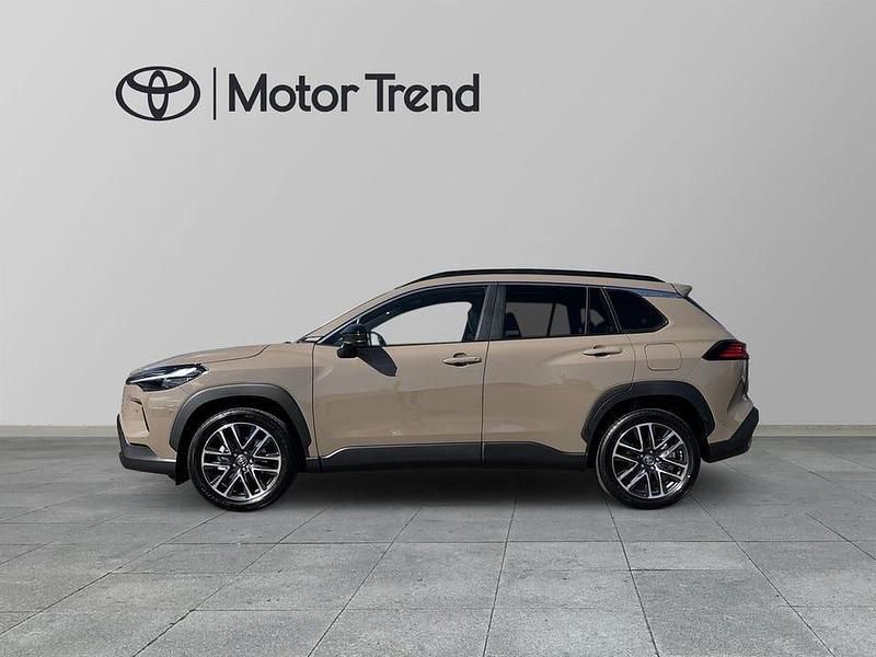 Begagnad Toyota Corolla Cross 200 HK (147 kW) 2025 Brun SUV