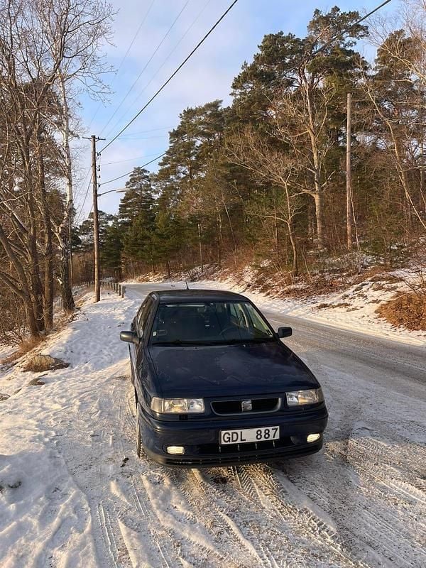 Begagnad Seat Toledo 101 HK (74 kW) 1998 Sedan