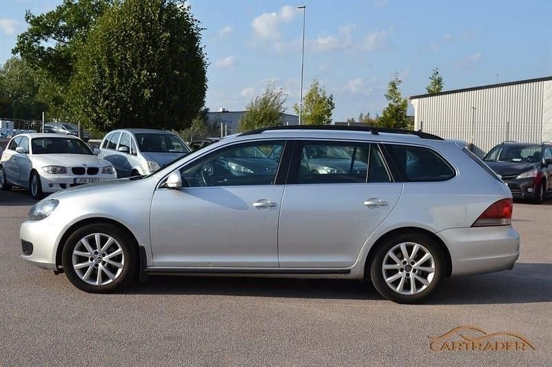Begagnad VW Golf VII 105 HK (77 kW) 2012 Silver Kombi