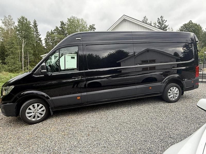 Svart Begagnad 2021 VW Crafter Van | 470 000 kr (Marknadspris) - Bild 1/4
