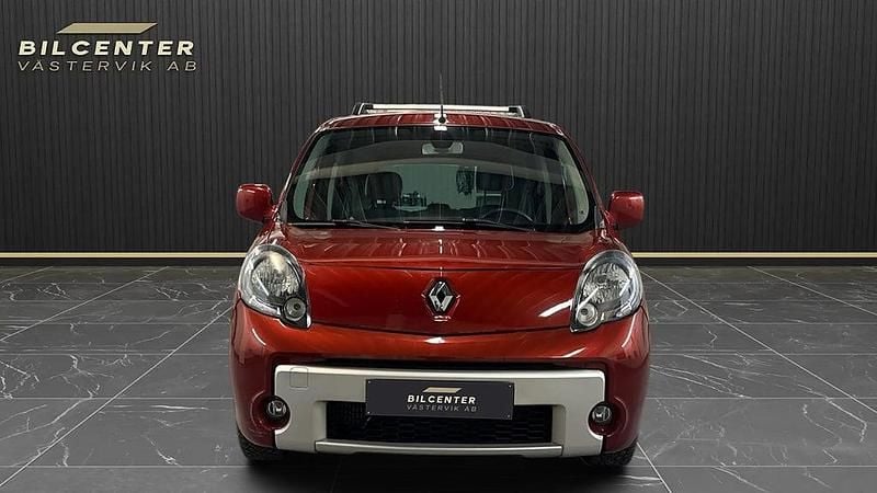Röd Begagnad 2011 Renault Kangoo Minibuss | 69 900 kr (Marknadspris) - Bild 1/4