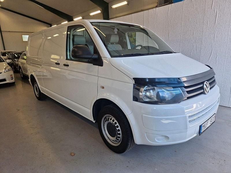 Vit Begagnad 2011 VW T5 Van | 99 800 kr (Lite dyr) - Bild 1/4