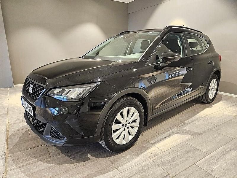 Svart Begagnad 2022 Seat Arona SUV | 179 000 kr (Marknadspris) - Bild 1/3