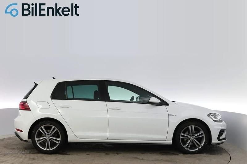 Begagnad VW Golf VII R-line 151 HK (111 kW) 2020 Vit