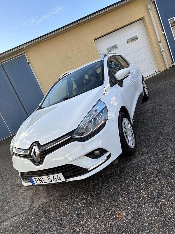 Begagnad 2018 Renault Clio GrandTour Zen Kombi | 80 000 kr (Bra pris) - Bild 1/4