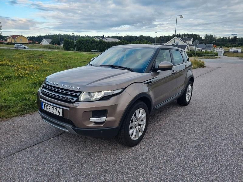 Grå Begagnad 2015 Land Rover Range Rover evoque Pure SUV | 179 900 kr (Dyr) - Bild 1/4