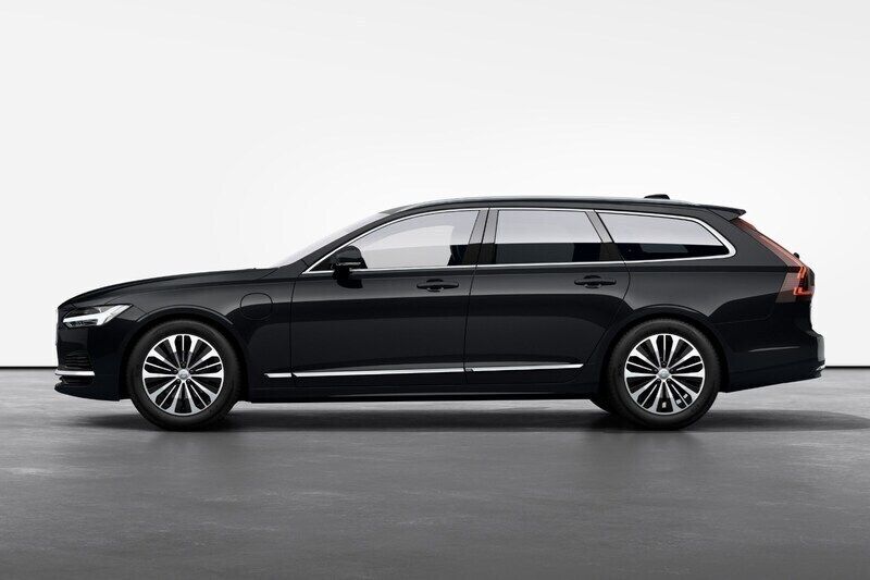 Svart Ny 2024 Volvo V90 Core Kombi | 589 000 kr (Dyr) - Bild 1/4
