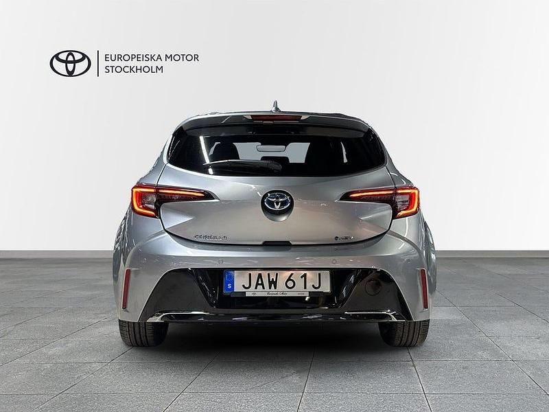 Begagnad Toyota Corolla Active 141 HK (103 kW) 2024 Silver Kombi