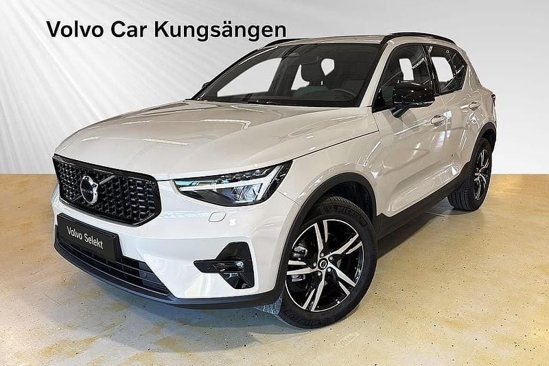 Begagnad 2025 Volvo XC40 SUV | 399 900 kr (Marknadspris) - Bild 1/4