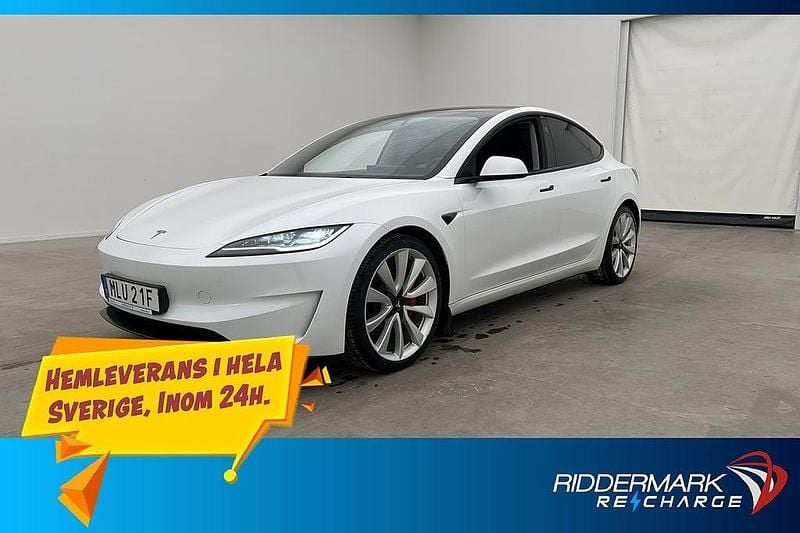 Begagnad Tesla Model 3 Performance 461 kW (627 HK) 2024 Vit Sedan