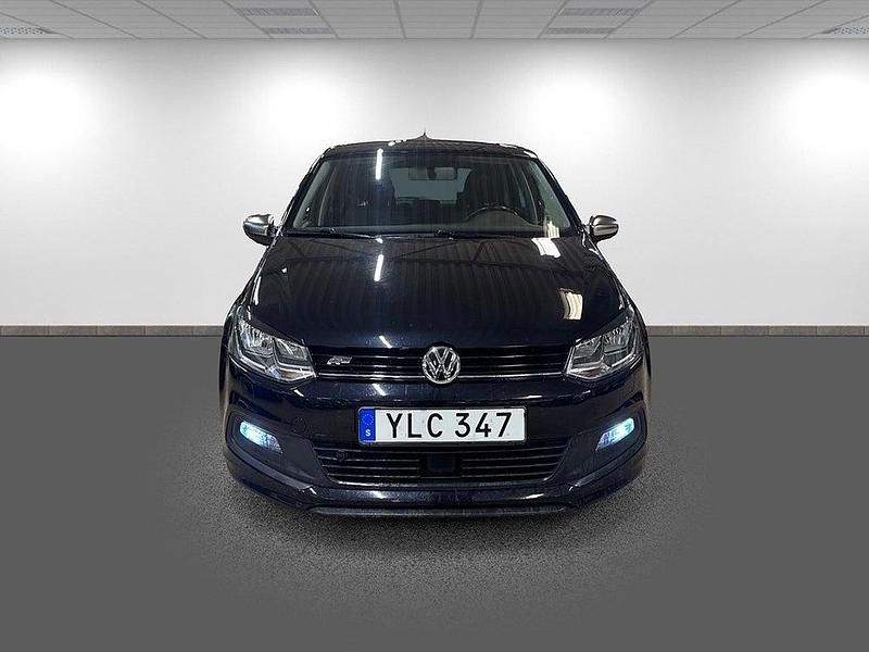 Begagnad VW Polo R-line 90 HK (66 kW) 2017 Svart Halvkombi
