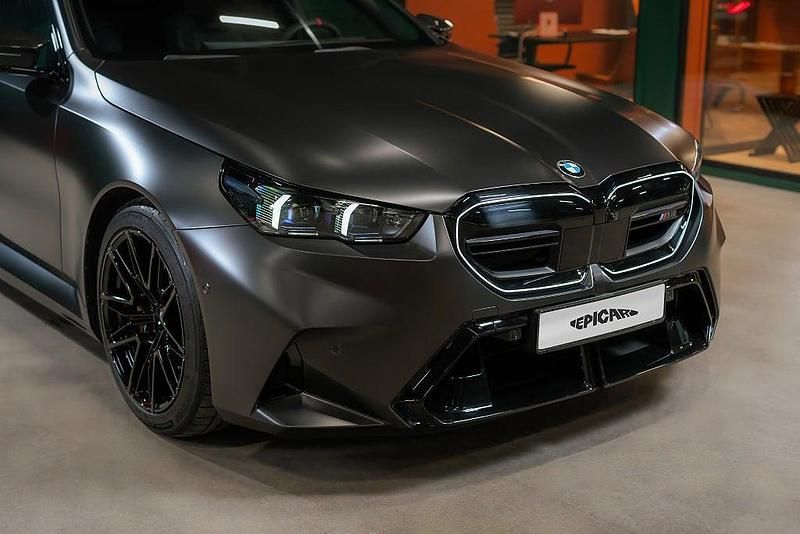 Ny BMW M5 585 HK (430 kW) 2025 Grå Kombi