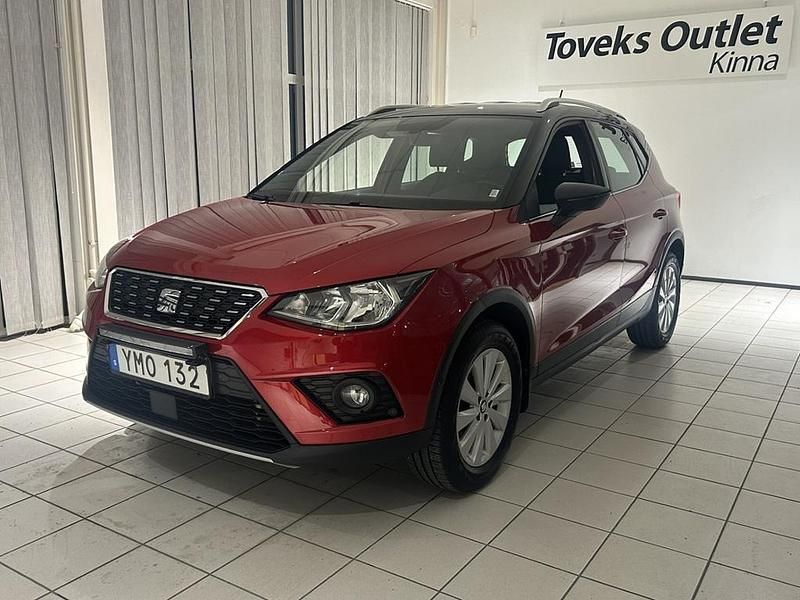 Röd Begagnad 2018 Seat Arona SUV | 149 900 kr (Marknadspris) - Bild 1/4
