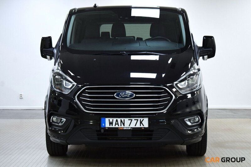 Svart Begagnad 2023 Ford Tourneo Custom Minibuss | 534 900 kr (Marknadspris) - Bild 1/4