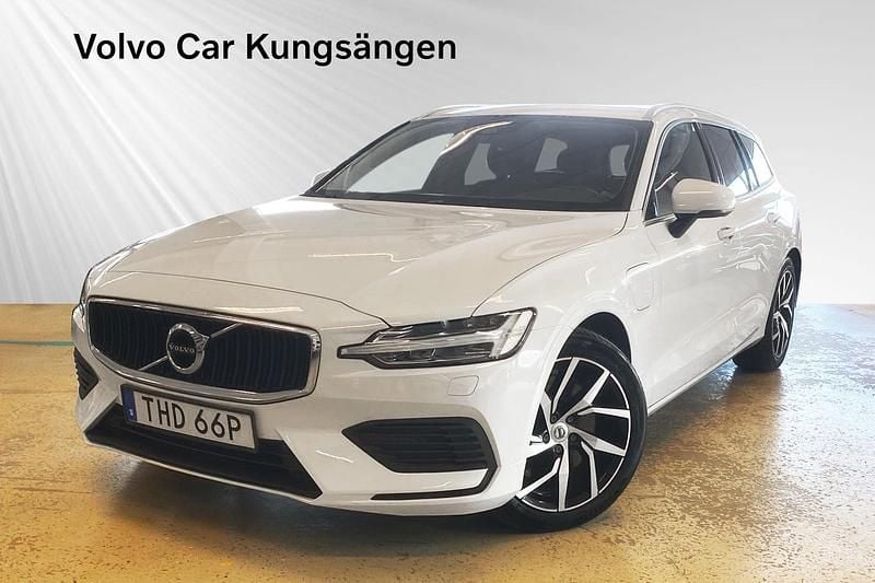 Vit Begagnad 2019 Volvo V60 Momentum Kombi | 259 900 kr (Superpris) - Bild 1/3