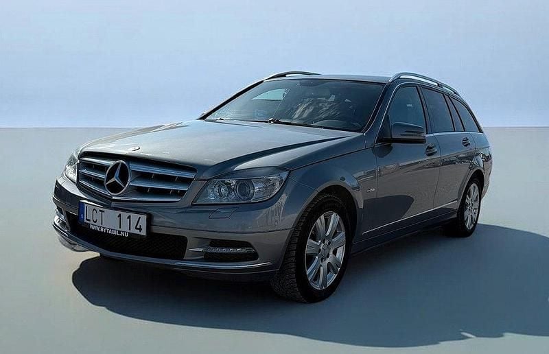 Silver Begagnad 2010 Mercedes C180 Avantgarde Kombi | 79 900 kr (Marknadspris) - Bild 1/4