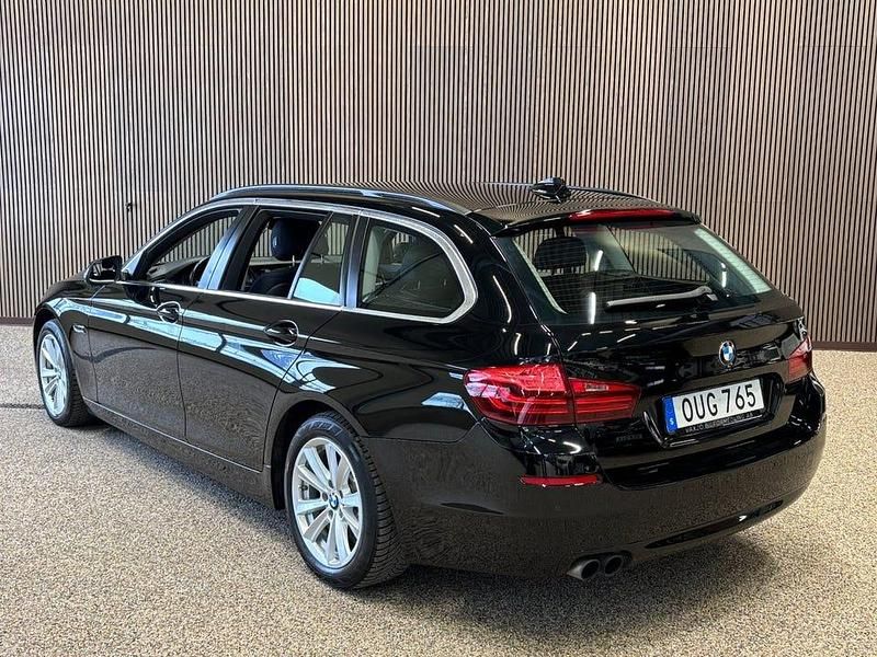 Begagnad BMW 520 190 HK (139 kW) 2015 Svart Kombi
