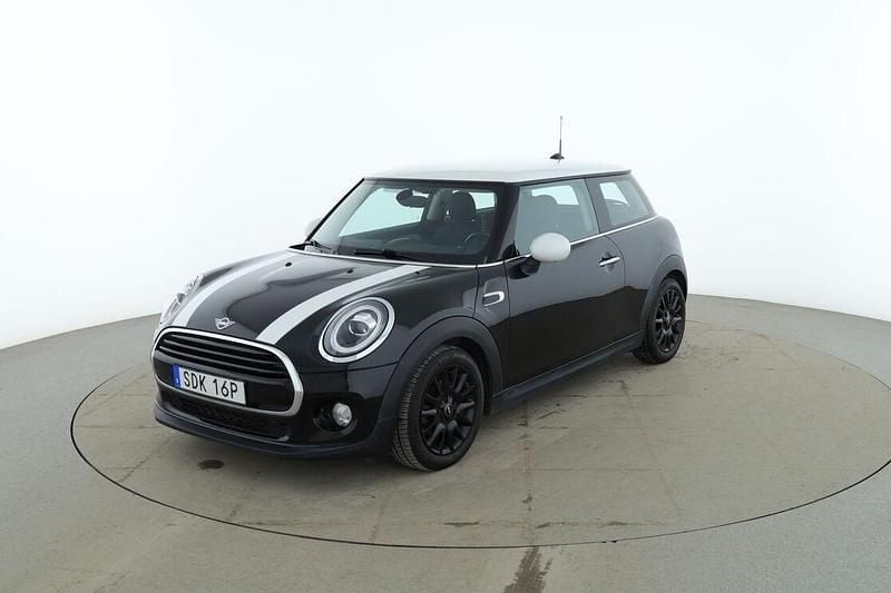 Svart Begagnad 2019 Mini Cooper Pepper Halvkombi | 189 000 kr (Marknadspris) - Bild 1/3