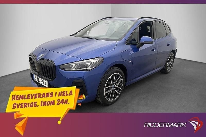 Blå Begagnad 2024 BMW 225 Active Tourer M Sport Minibuss | 354 800 kr - Bild 1/3