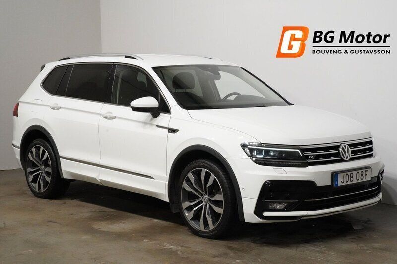 Vit Begagnad 2018 VW Tiguan Allspace R-line SUV | 269 700 kr (Marknadspris) - Bild 1/3