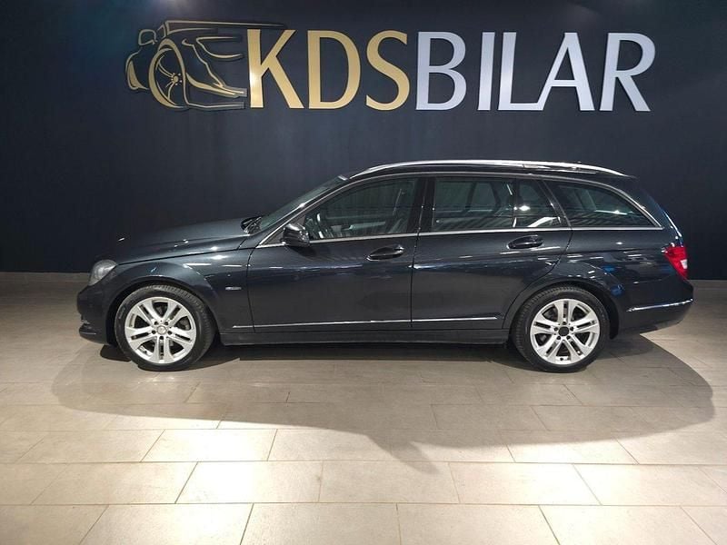 Svart Begagnad 2011 Mercedes C220 Avantgarde Kombi | 119 500 kr (Marknadspris) - Bild 1/4