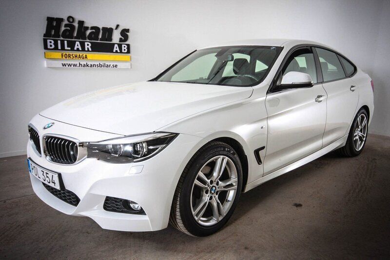 Vit Begagnad 2018 BMW 320 Gran Turismo M Sport Halvkombi | 299 500 kr (Dyr) - Bild 1/4