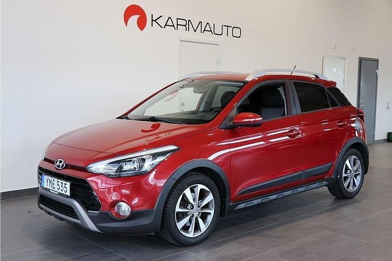 Röd Begagnad 2017 Hyundai i20 Active Halvkombi | 119 900 kr (Marknadspris) - Bild 1/4