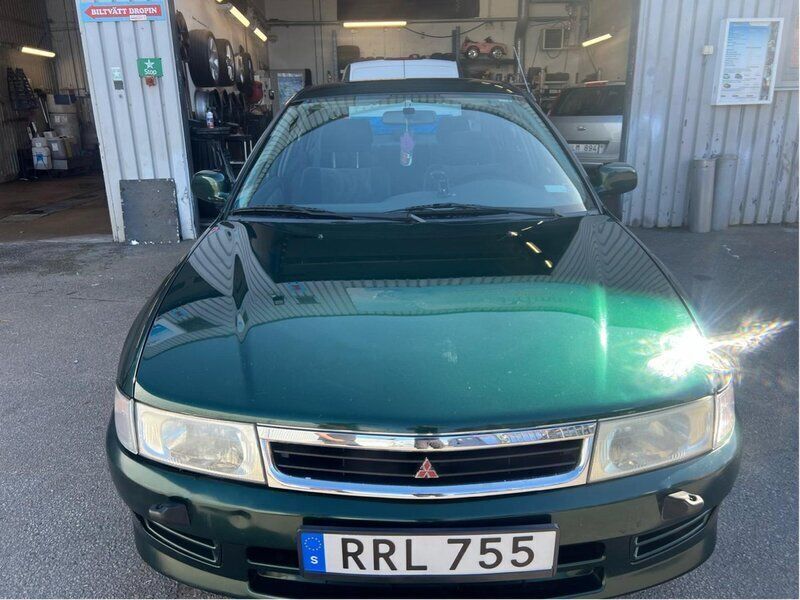 Grön Begagnad 2000 Mitsubishi Lancer Sedan | 28 500 kr - Bild 1/4