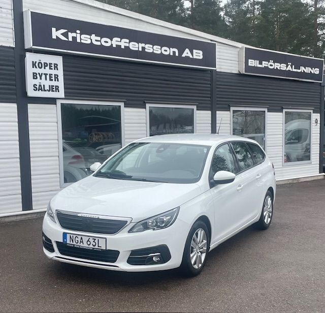 Vit Begagnad 2019 Peugeot 308 Active Kombi | 143 900 kr (Marknadspris) - Bild 1/4