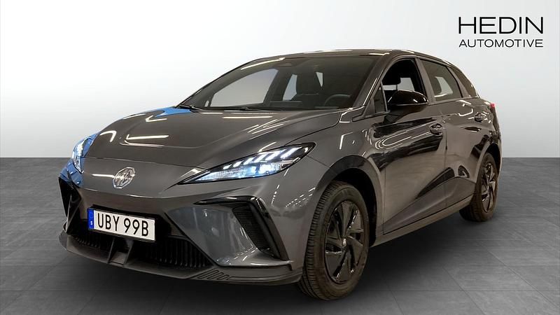 Grå Begagnad 2023 MG MG4 EV Halvkombi | 239 900 kr (Marknadspris) - Bild 1/4
