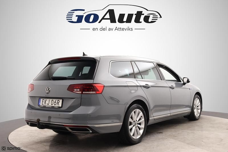 Begagnad VW Passat GTE 220 HK (161 kW) 2022 Grå Kombi