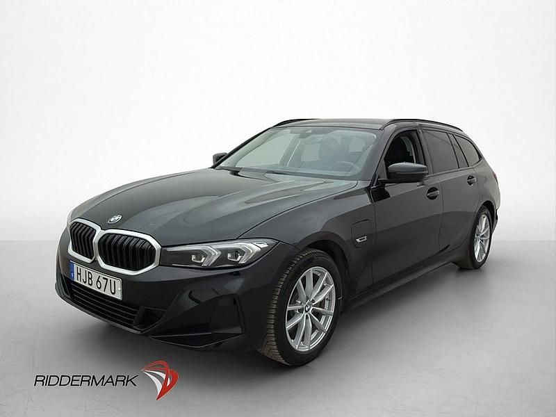 Begagnad BMW 330 Shadowline 292 HK (214 kW) 2023 Svart Kombi