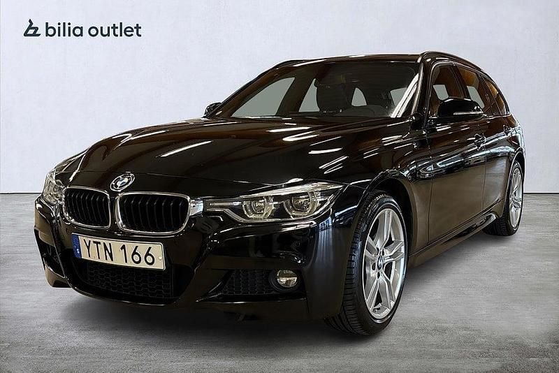 Svart Begagnad 2017 BMW 320 M Sport Kombi | 228 900 kr (Marknadspris) - Bild 1/3
