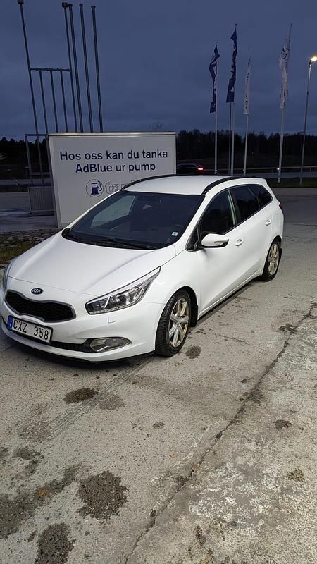 Begagnad 2013 Kia Ceed Sportswagon Kombi | 29 000 kr (Lite dyr) - Bild 1/3