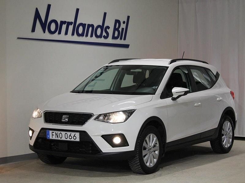 Vit (candy white) Begagnad 2018 Seat Arona Style SUV | 125 900 kr (Bra pris) - Bild 1/4