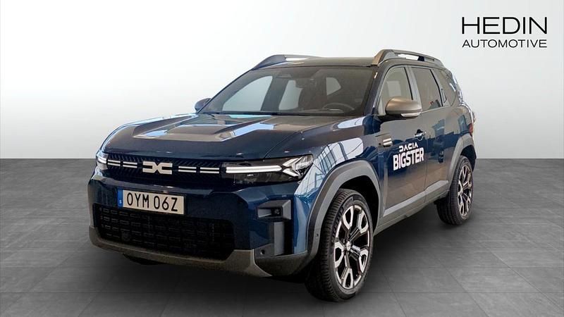 Blå (blue) Begagnad 2025 Dacia Bigster Journey SUV | 364 900 kr (Marknadspris) - Bild 1/4