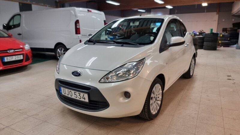 Vit Begagnad 2015 Ford Ka Titanium Halvkombi | 64 900 kr - Bild 1/4