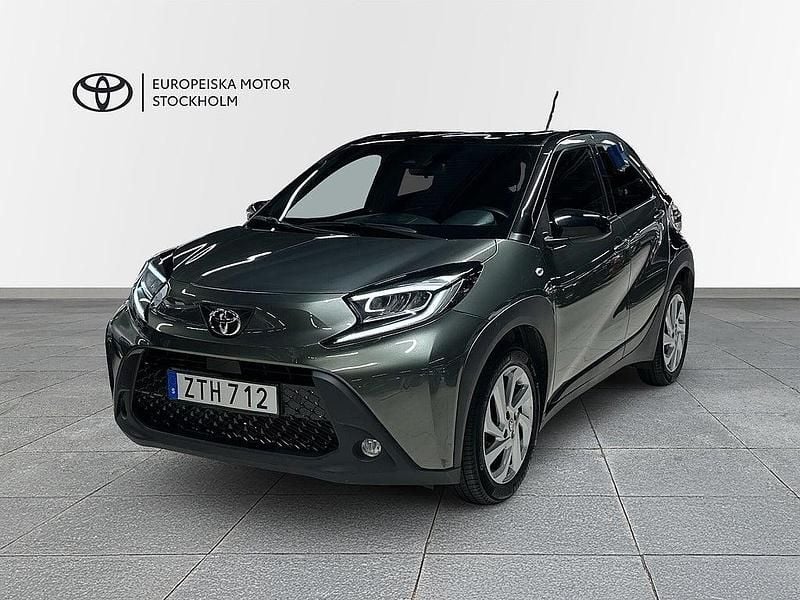 Grön Begagnad 2022 Toyota Aygo X Pulse SUV | 169 900 kr (Bra pris) - Bild 1/4